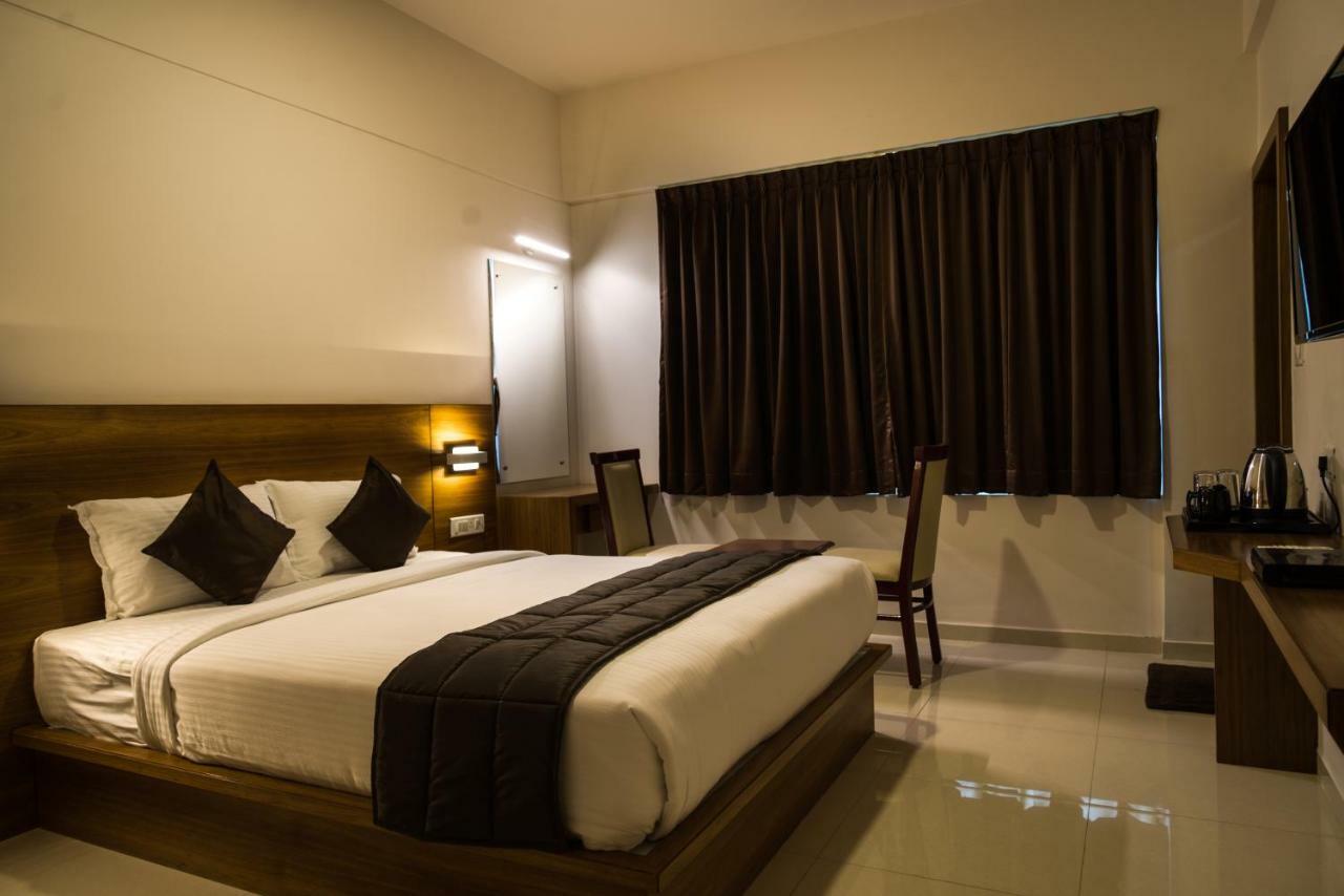 Heritage Inn Mysore Exterior photo